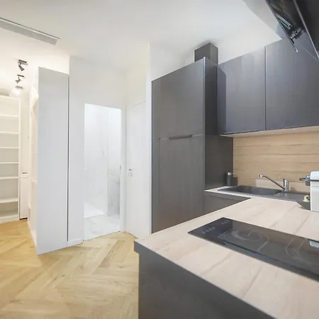 Lägenhet 2 Pieces -square Mistral -proche Plages Du Midi A1b266