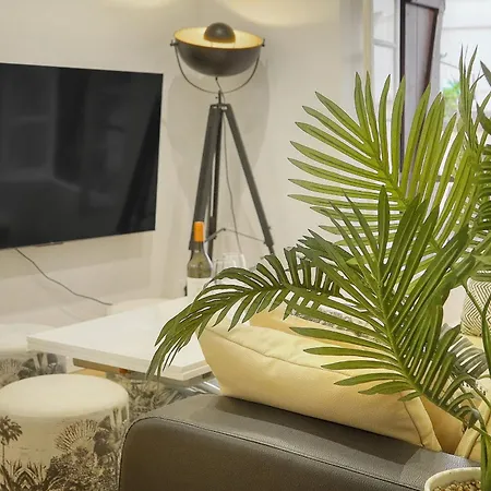 2 Pieces -square Mistral -proche Plages Du Midi A1b266 Апартаменты *